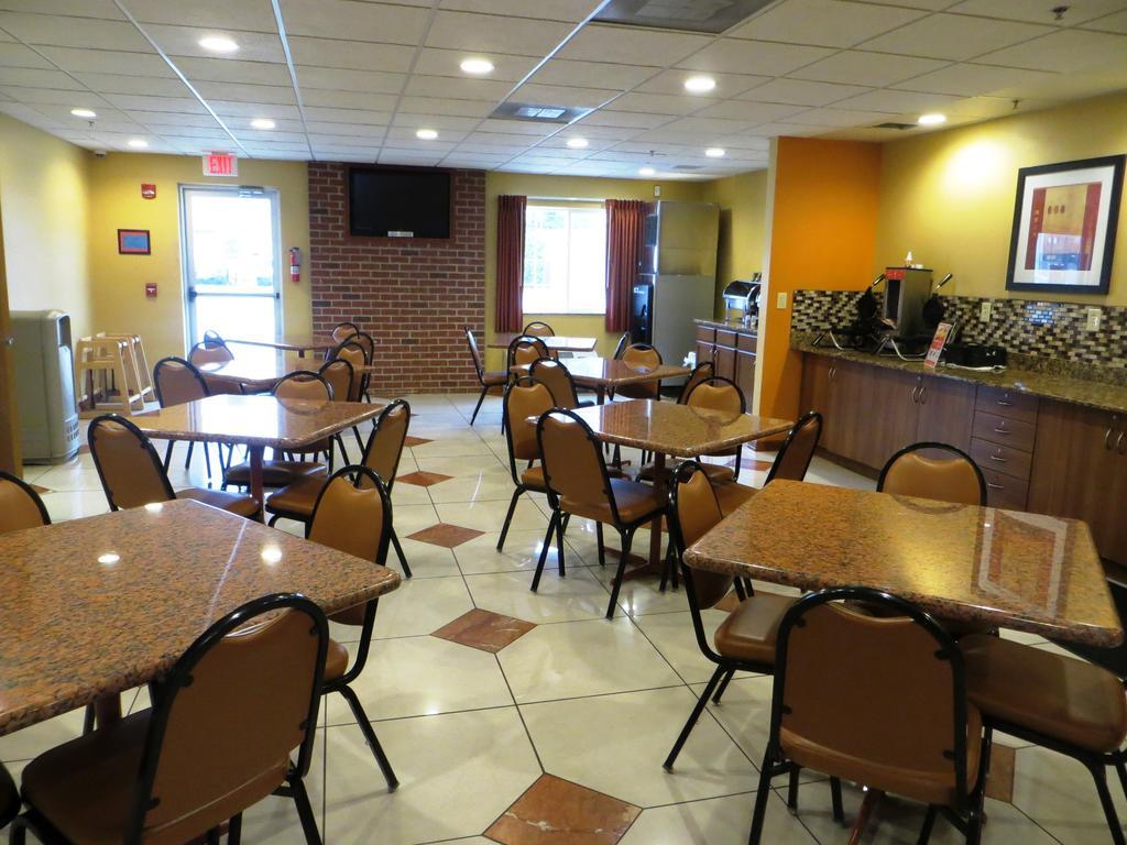Microtel By Wyndham South Bend Notre Dame University Zewnętrze zdjęcie